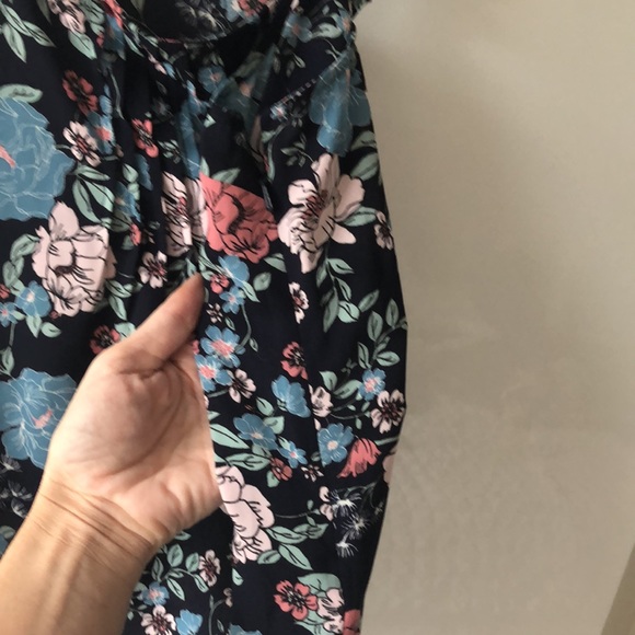 Leith Floral Cropped Tank Blouse - Picture 5 of 6